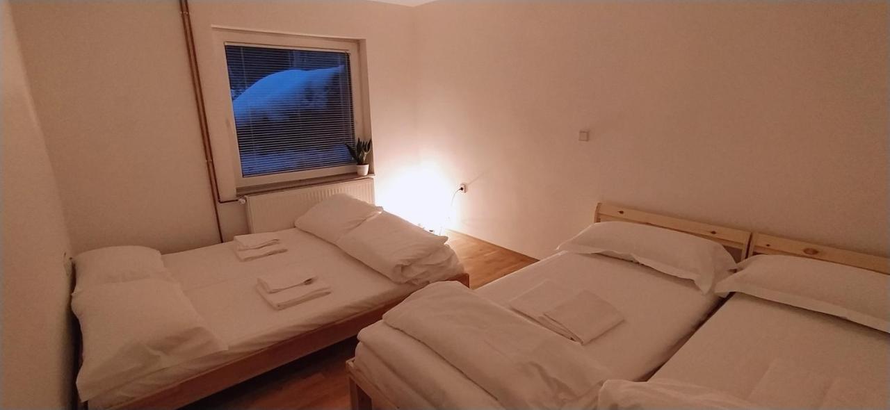 Kmetija Pecnik Apartment Prevalje ภายนอก รูปภาพ