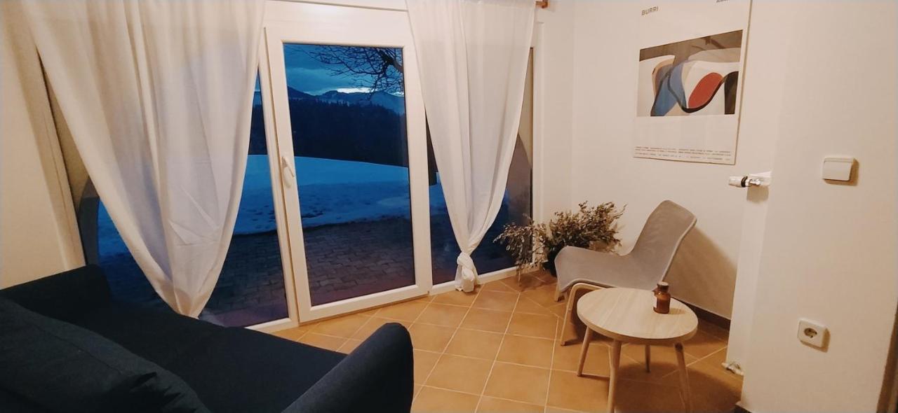 Kmetija Pecnik Apartment Prevalje ภายนอก รูปภาพ